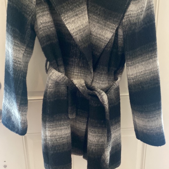 Jessica Simpson coat - Picture 4 of 4